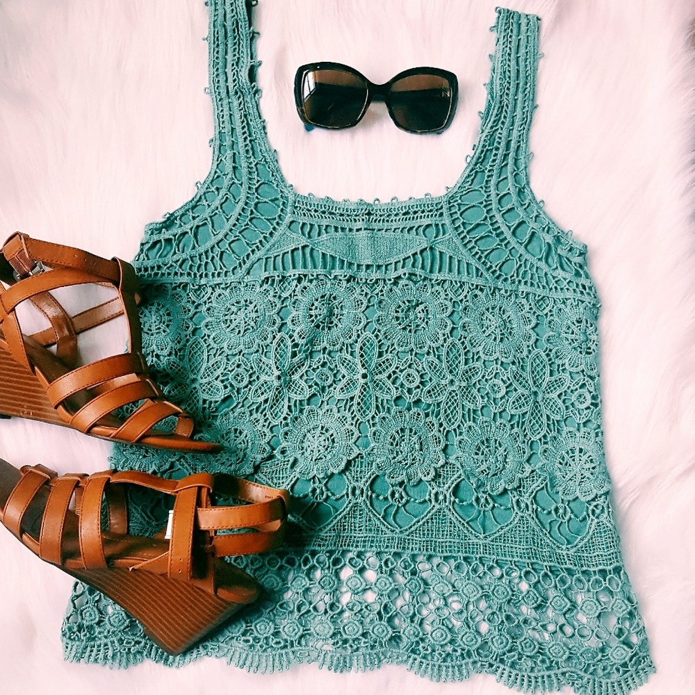 🎉HP🎉Seafoam Green Crochet Top